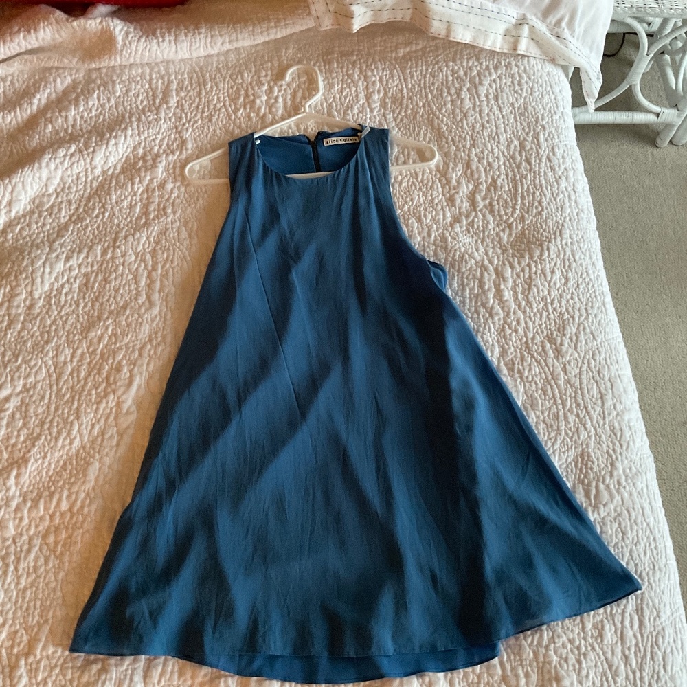 Silky flouncy dress, lined, cut out back